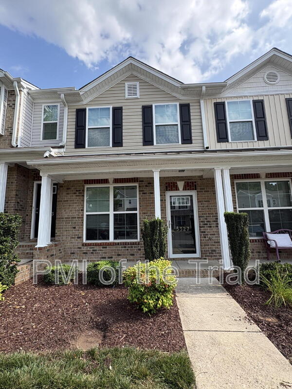 Winston Salem House: 5327 Farm House Trl