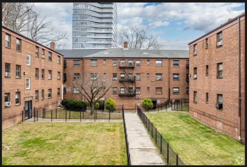 East Orange Condo: 255-271 S Harrison St - J9