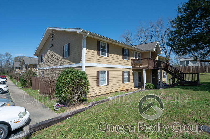 Jemison Condo: 156 Patton St W