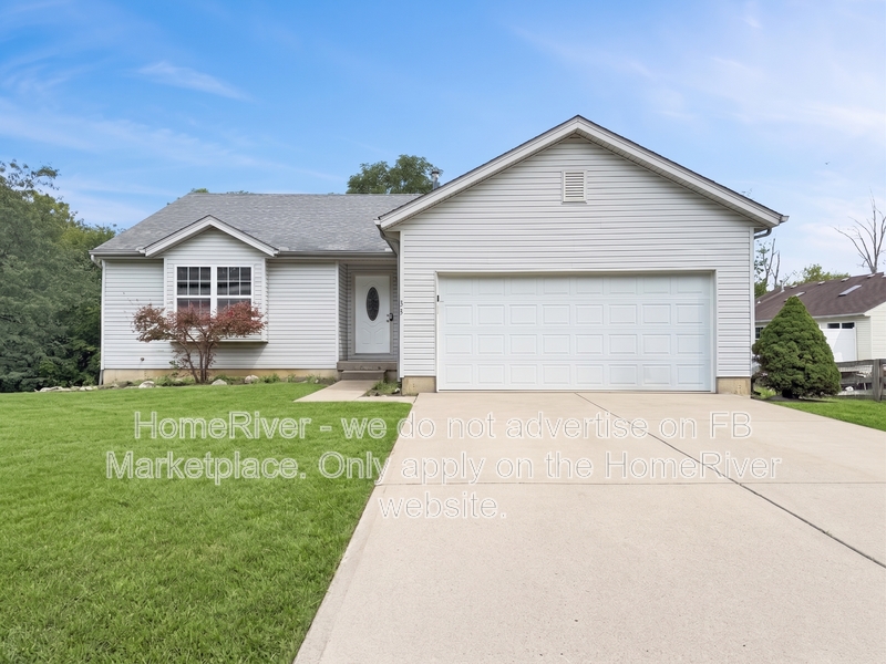 Lebanon House: 475 Lookout Ridge Dr