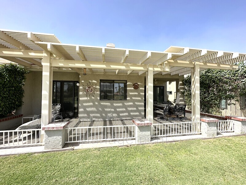 Request a Viewing for 41380 Kansas St Tenant Turner