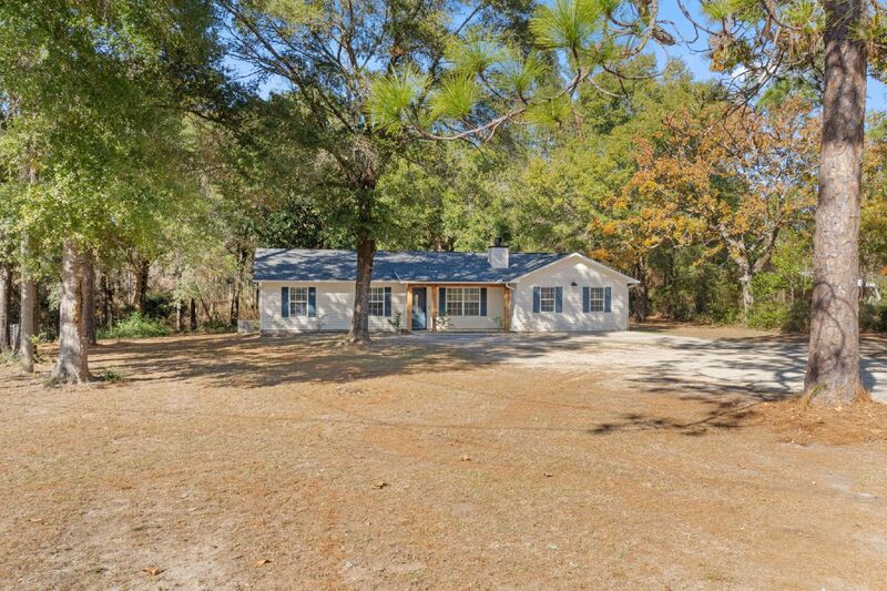 Crestview House: 4744 Young Rd