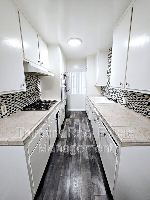 Glendale Condo: 621 W California Ave.