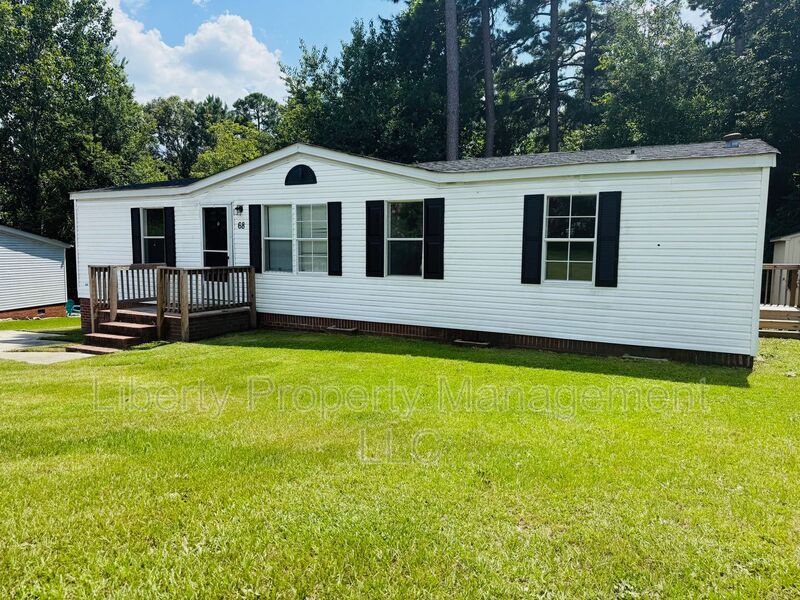 Sanford House: 68 Fox Wood S