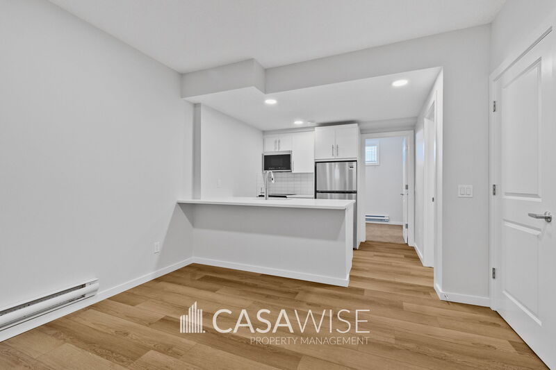 Edmonton House: 21043 25 Avenue Northwest