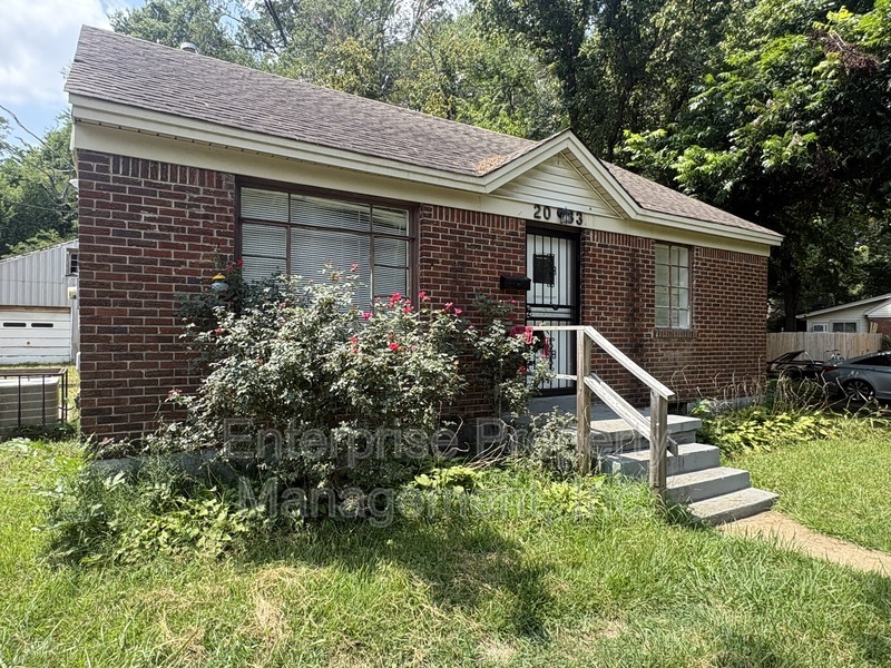 Photo 2 of 2083 Charleston Rd