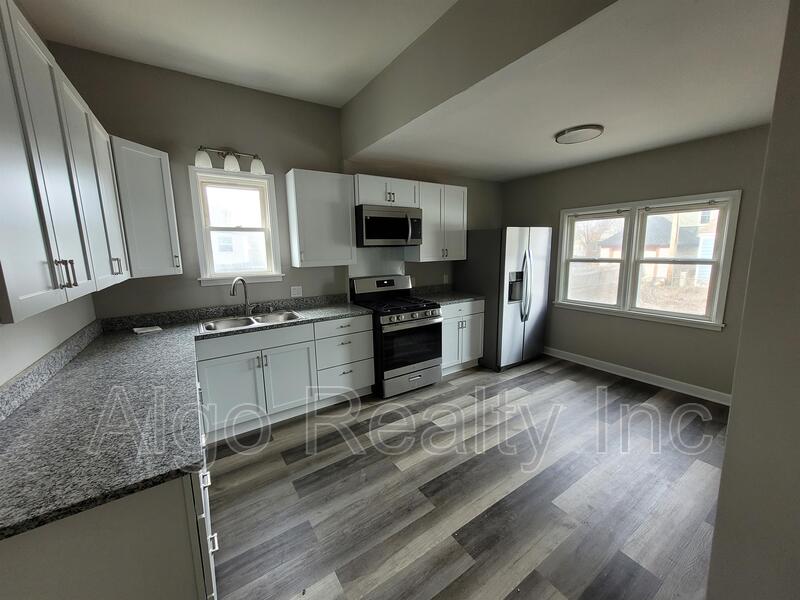 Saint Paul Condo: 133 Winifred Street West - 1