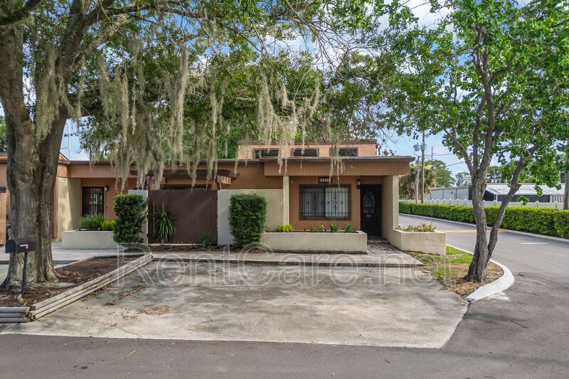 Winter Park House: 2304 Inagua Way