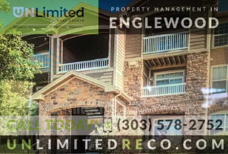 Englewood Townhome: 7440 S Blackhawk St