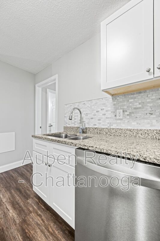 Hixson Condo: 5519 HIGHWAY 153