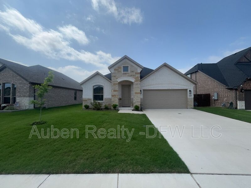 Princeton House: 215 Nathan Drive