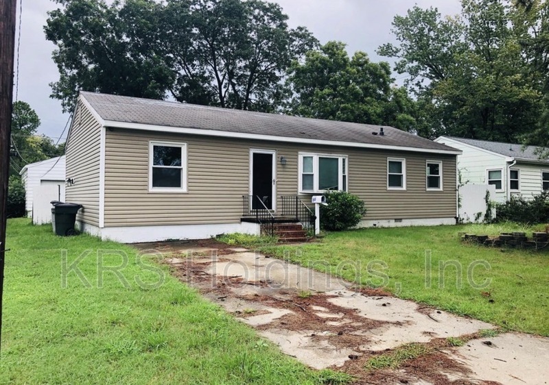 Hampton House: 8514 Kennedy Dr