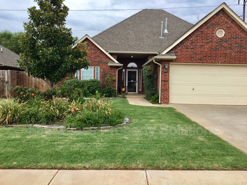 Moore House: 917 Renita Way