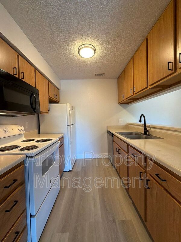 Lincoln Condo: 2350 North 44th Street