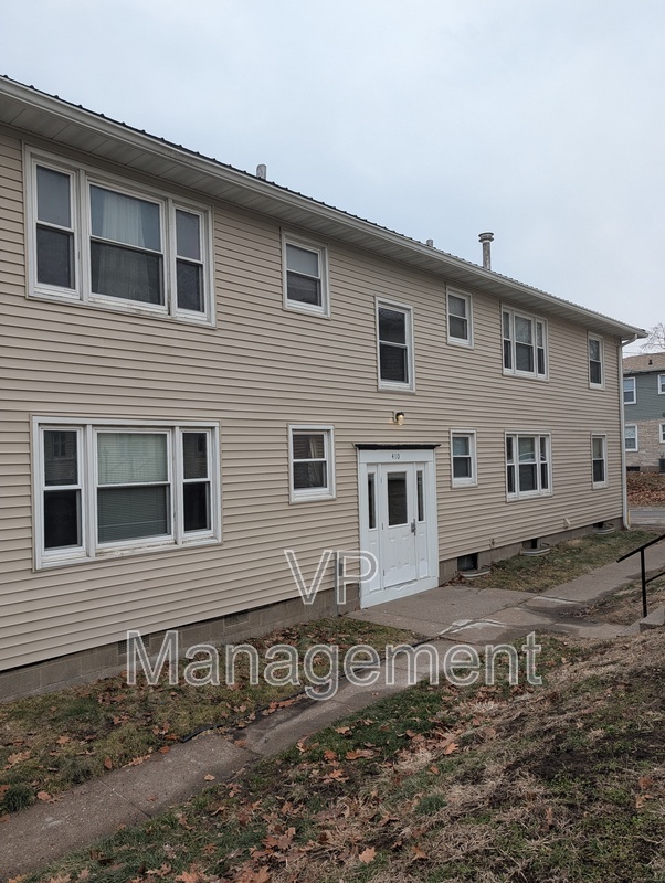 Bettendorf Condo: 410 23rd St