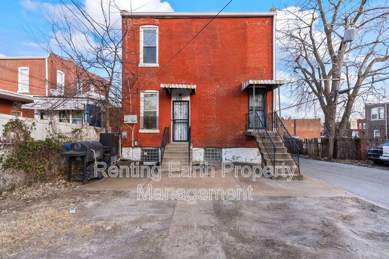 Saint Louis Condo: 4141 Oregon