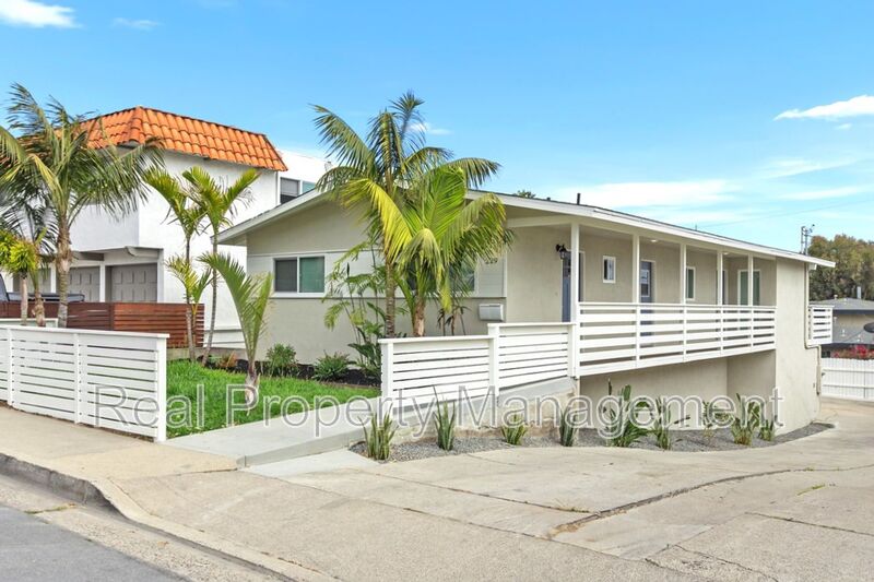 San Clemente Condo: 229 La Paloma