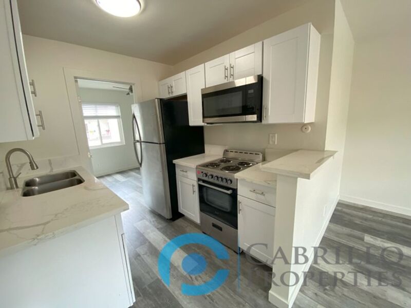 San Diego Condo: 5048 Wightman St.