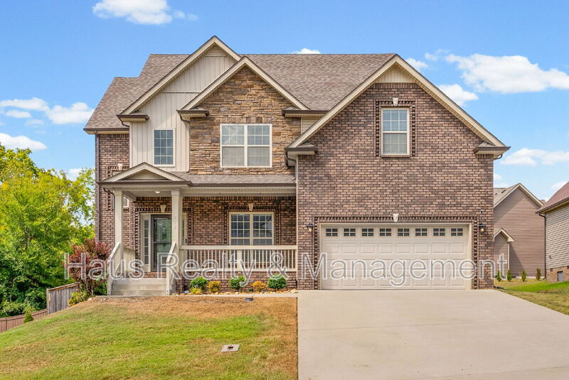 Clarksville House: 415 Glenstone Springs Dr