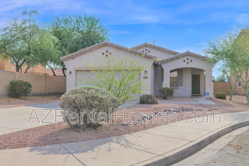 Laveen House: 6308 South 69th Glen