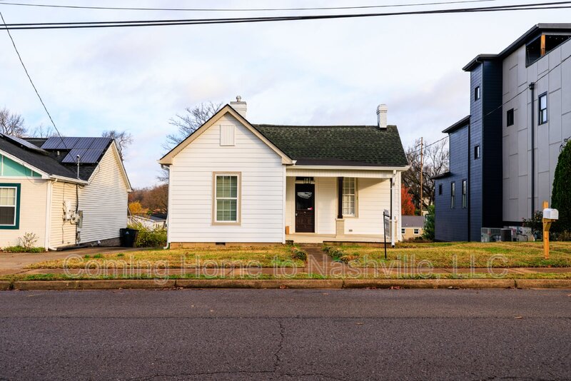 Nashville House: 1111 Glenview Drive