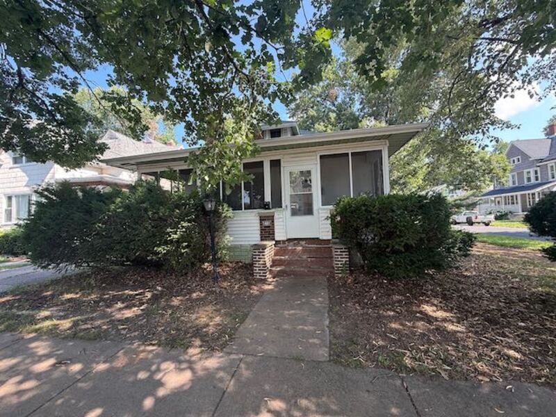 Peoria House: 1601 West Ayres Avenue