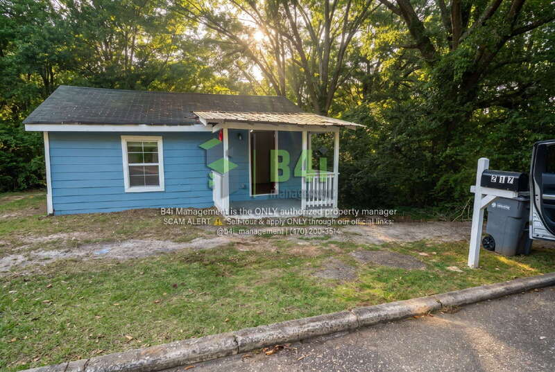 LaGrange House: 217 Banks St