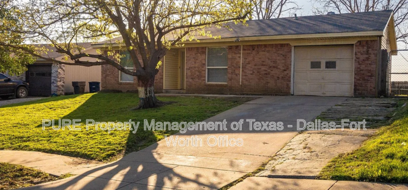 Dallas House: 641 Gallant Fox Dr