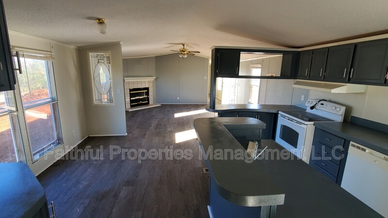 Tyler House: 6397 CR 210