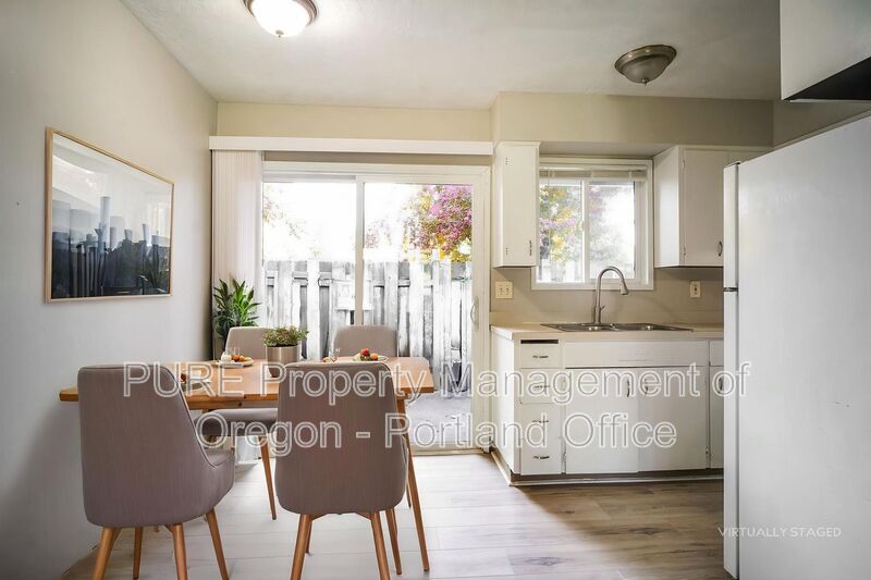 Hillsboro Condo: 1049 SE Walnut St.