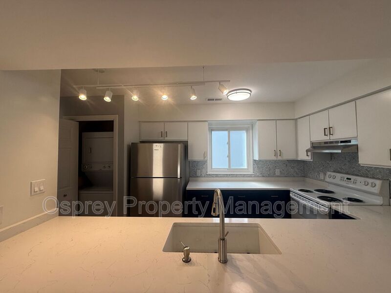 Well-Maintained Beachside Condo Near Shore Drive *ASK ABOUT OUR ZERO DEPOSIT* - Photo 6