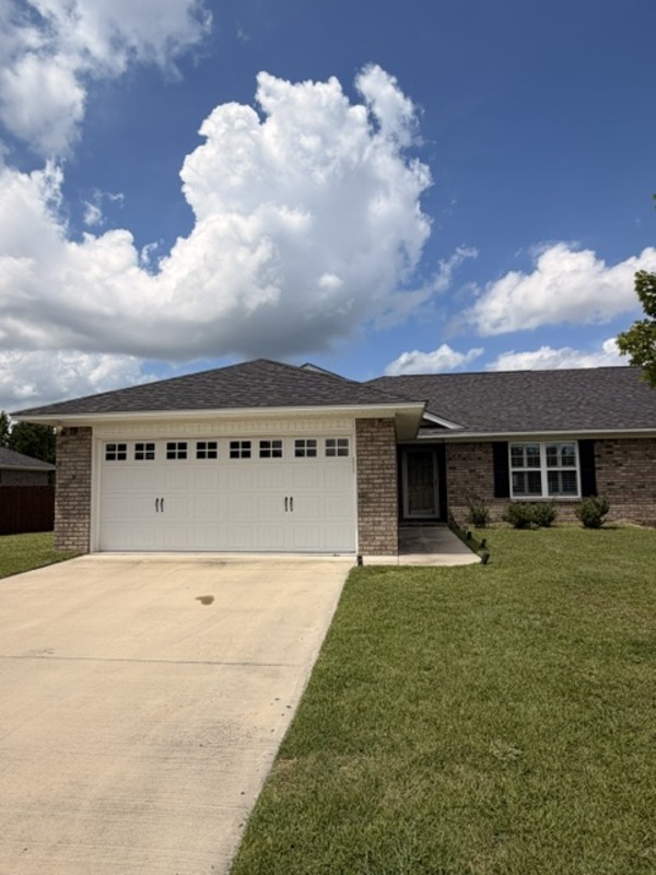 Sumter House: 660 Constitution Drive