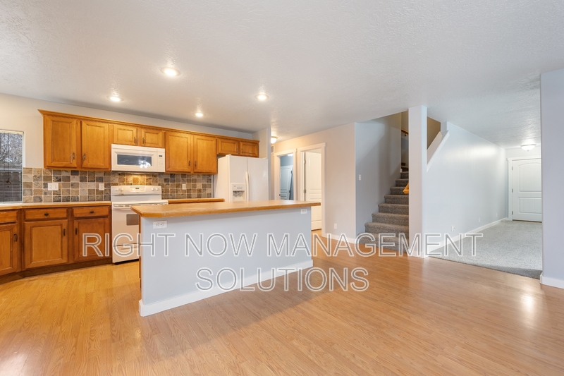 Boise House: 5919 South Harrington Way