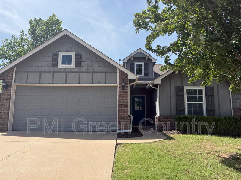 Jenks House: 3903 W 105th St S