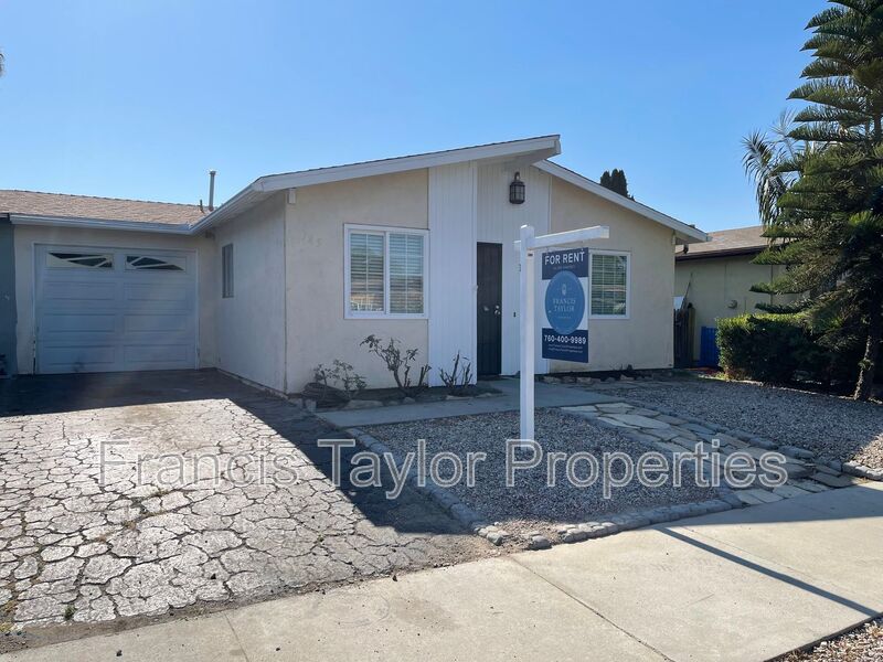 Oceanside House: 145 Francesca Drive