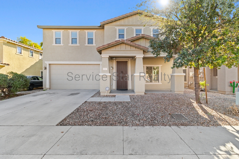 Phoenix House: 11017 W Elm St