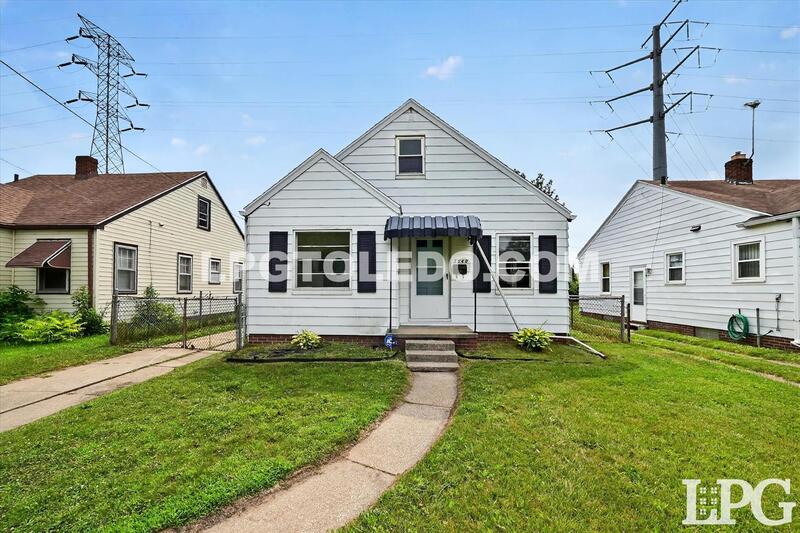 Toledo House: 3540 Bellevue Rd.