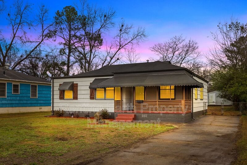 Birmingham House: 5717 Avenue O