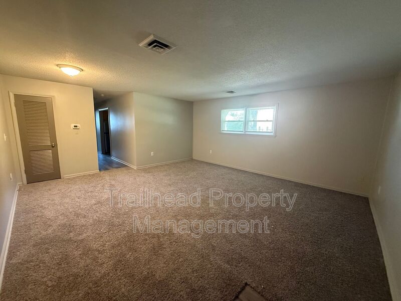 Ottawa House: 744 S Cedar St