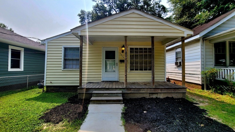 Richmond House: 3404 Lawson St