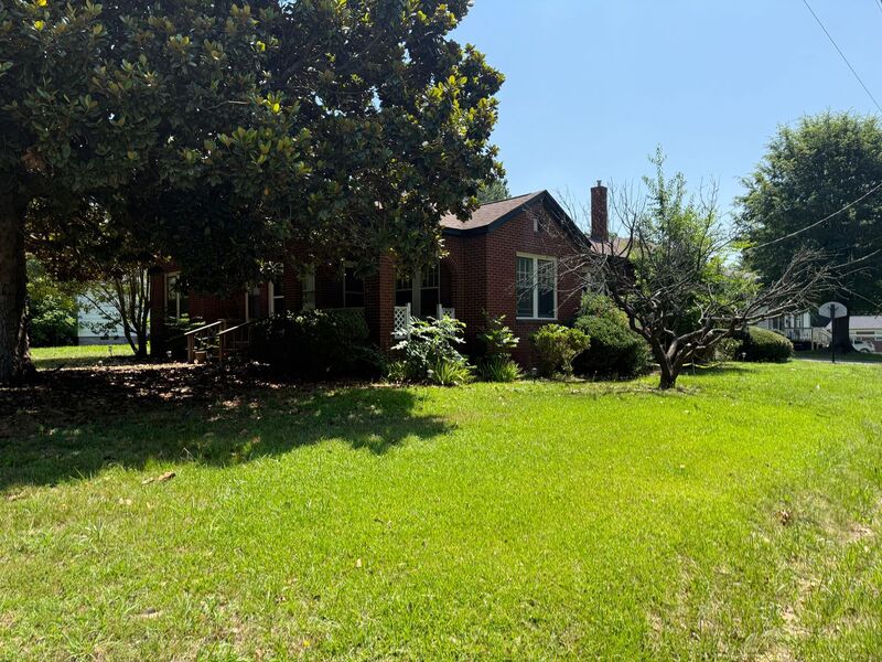 Kannopolios House: 510 Ford St