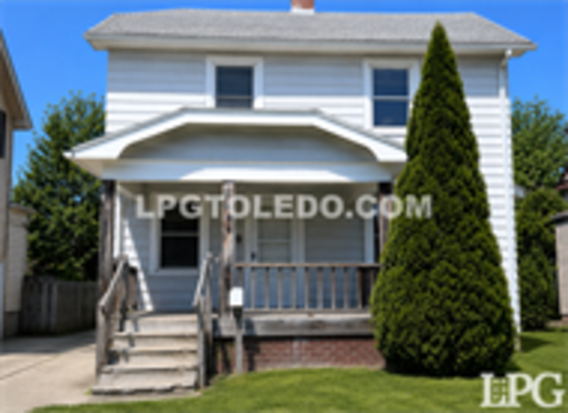 Toledo House: 414 Bender Dr.