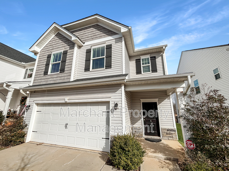 Simpsonville House: 6 Ashborne Lane