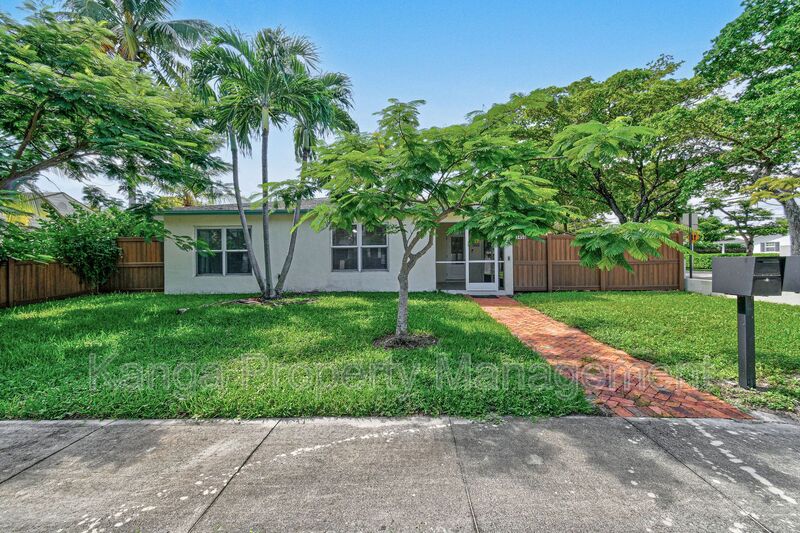 West Palm Beach House: 3450 S Olive Ave
