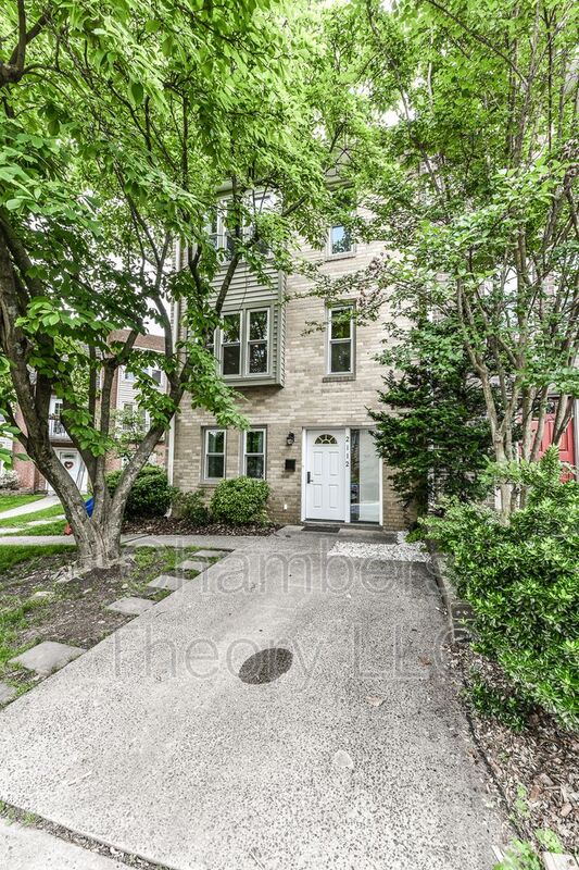 Arlington House: 2112 Military Rd