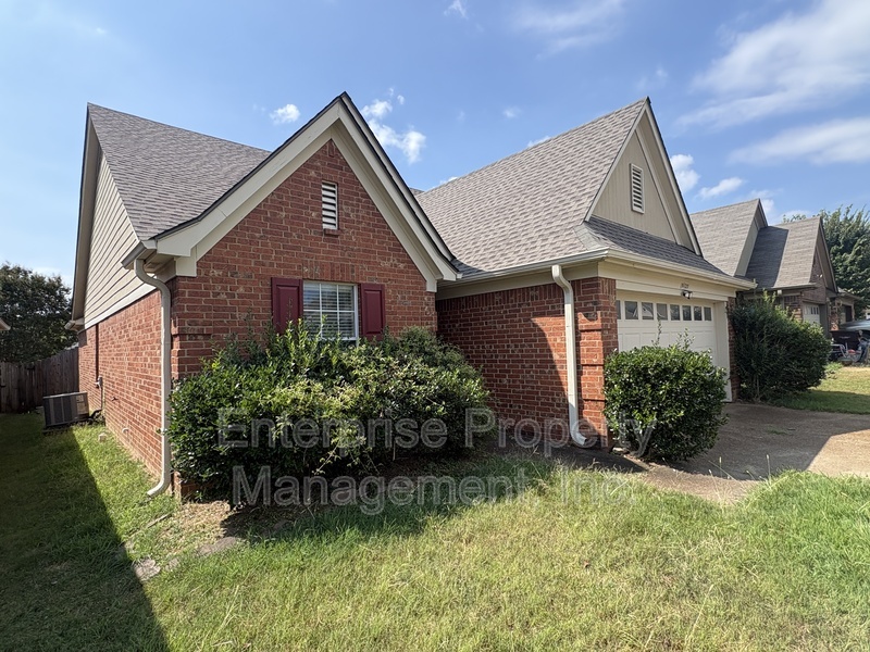 Photo 3 of 10127 Cross Valley Drive