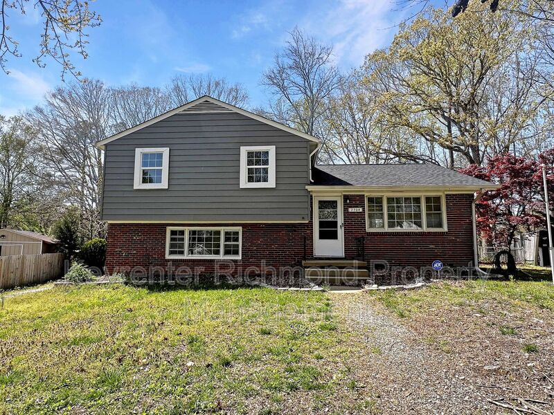 Richmond House: 2704 Susten Court