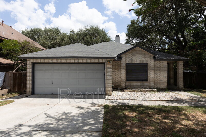 San Antonio House: 5602 Timber Bark