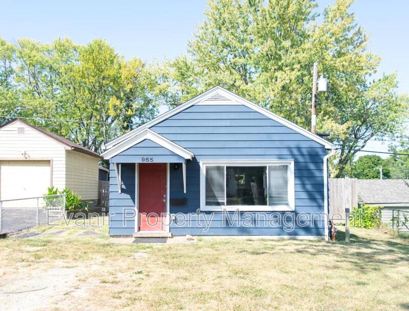 Dayton House: 955 Chelsea Ave