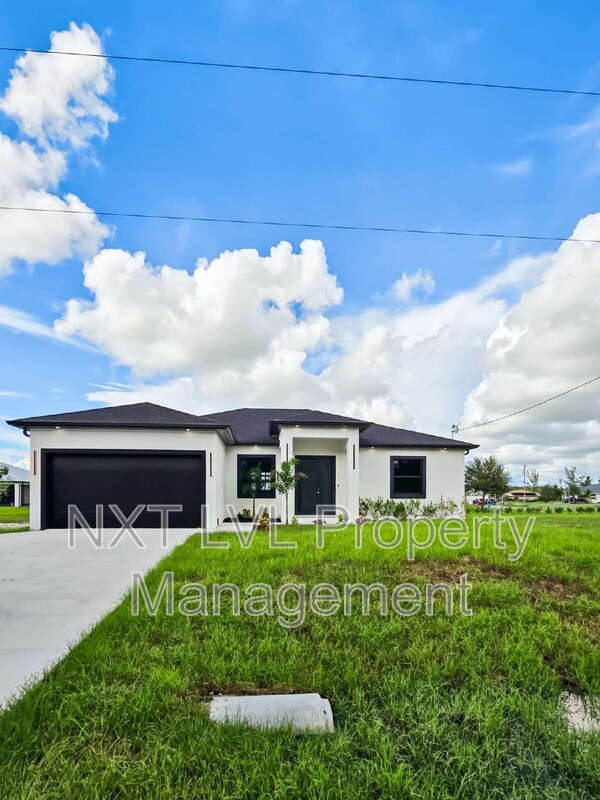 Cape Coral House: 4113 Kismet Pkwy W